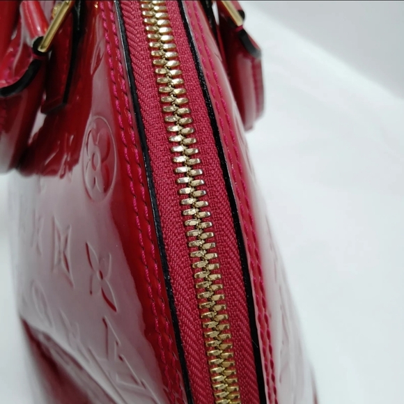Louis Vuitton Hand Bag - Alma GM - Red Vernis - Picture 10 of 17